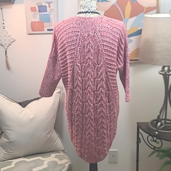 Express V Neck hi low Chunky knit sweater - Picture 4 of 8